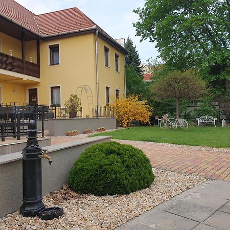 Diofa Vendeghaz Apartment Eger Bagian luar foto