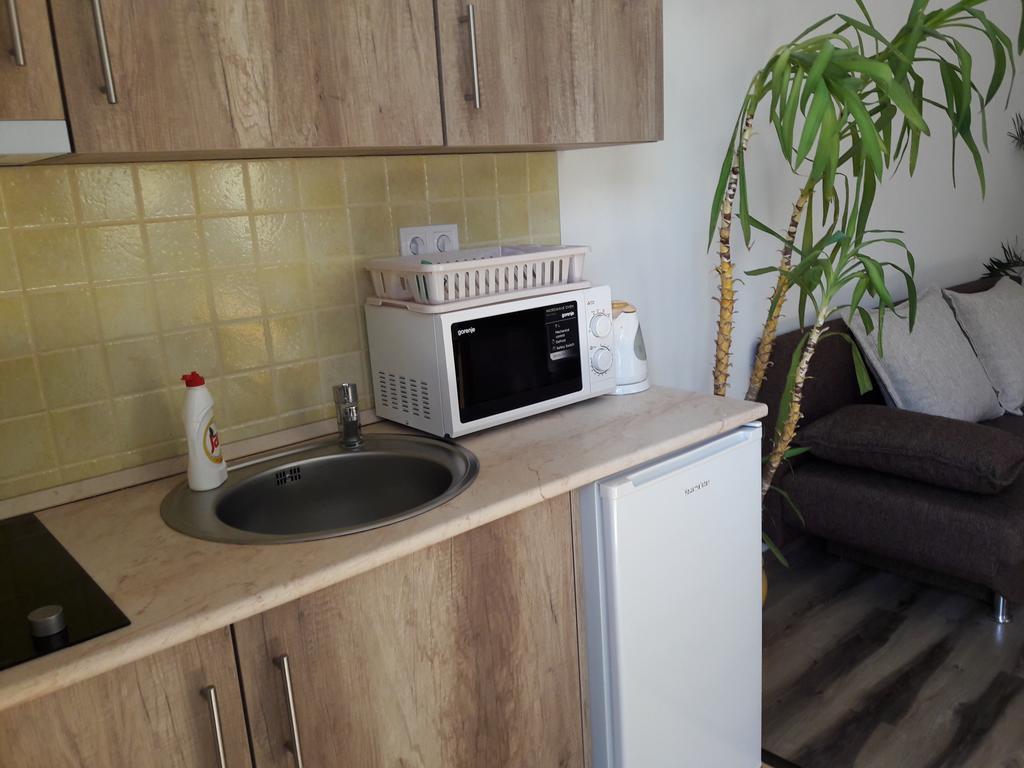 Diofa Vendeghaz Apartment Eger Bagian luar foto
